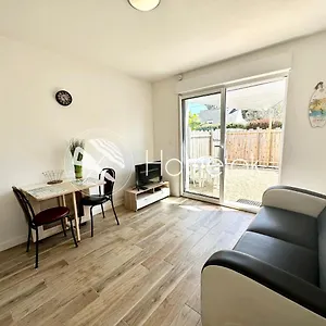 Joli T2 Refait A Neuf - Terrasse - 5min Des Plages Appartement